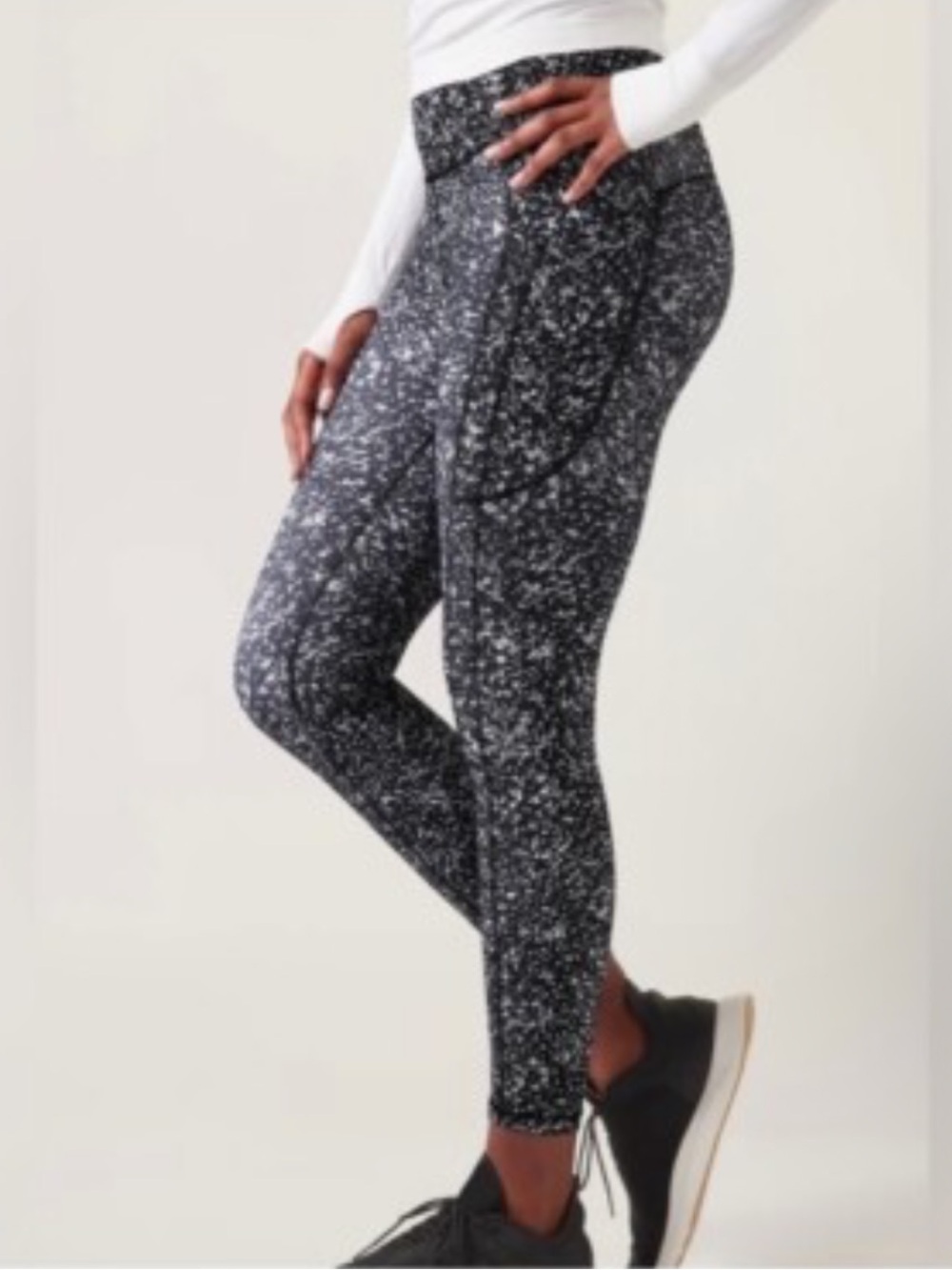 ❤️ NWOT Athleta Storm Ultimate Stash Black White  High-Rise 7/8 Leggings S
